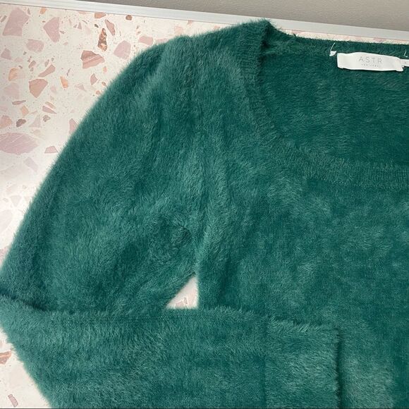 ASTR the Label Fuzzy Sweater new - Picture 10 of 16